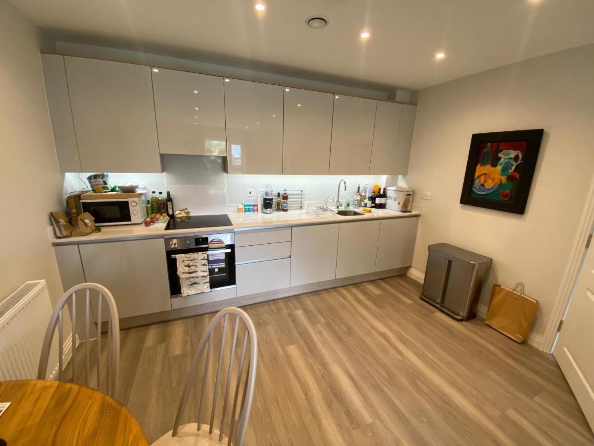 Apartment Stylish With Terrace Uxbridge