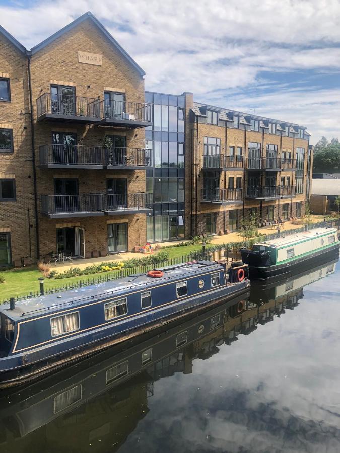 Stylish With Terrace Apartment Uxbridge